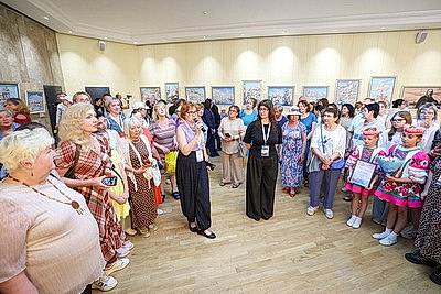 Выставка работ Никаса Сафронова открылась в фестивальном Витебске