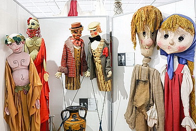 Место, где оживают куклы. Что ждет зрителей в Белорусском государственном театре кукол?