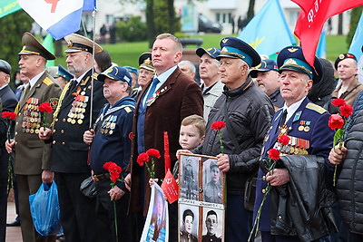 Праздничный Витебск. Жители и гости города празднуют День Победы
