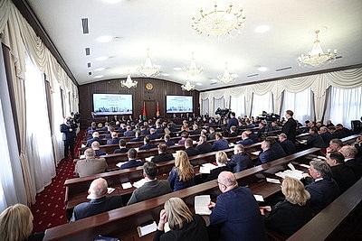 Лукашенко принял отчет правительства за 2025 год