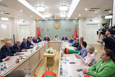 Защищая правду и суверенитет страны. Представителям СМИ вручили награды в Совете Республики