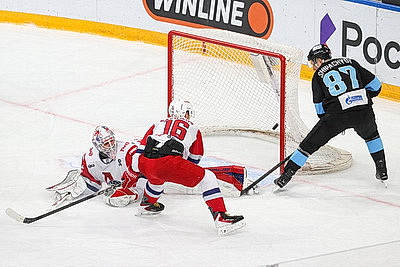 Хоккеисты \"Динамо\" прервали серию неудач, по буллитам победив \"Локомотив\"