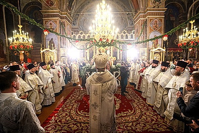 Православные верующие отмечают Пасху