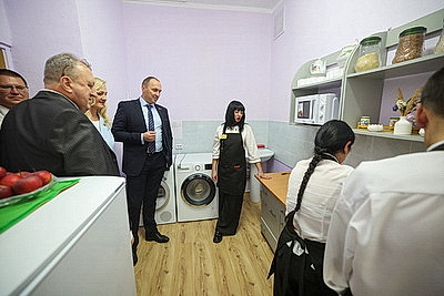 Лобович ознакомился с работой социального пансионата в Гродненском районе