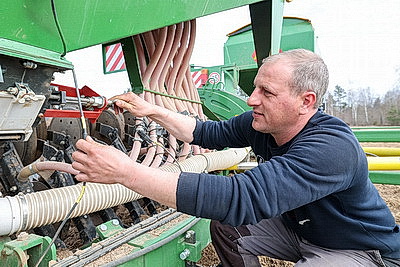 Посевная-2026 в Бешенковичах: новая техника и высокие темпы