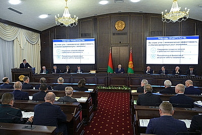 Лукашенко принял отчет правительства за 2025 год