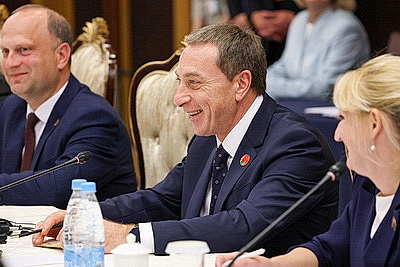 Снопков: Беларусь делает упор на промышленную и технологическую кооперацию с Китаем