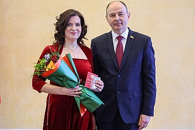 Орденом Матери наградили 42 представительниц Минской области