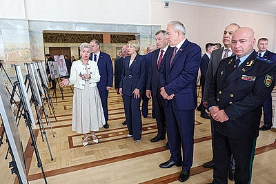 \"Максимально задействовать полномочия для реализации решений\". Сергеенко о ключевой задаче на сессию