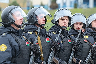 Парад, открытие здания, ключи - новоселам. В Гродно отметили День образования подразделений охраны