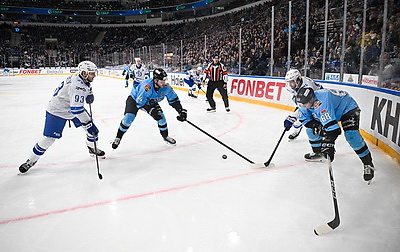 Минское \"Динамо\" одержало вторую победу в серии первого раунда плей-офф КХЛ