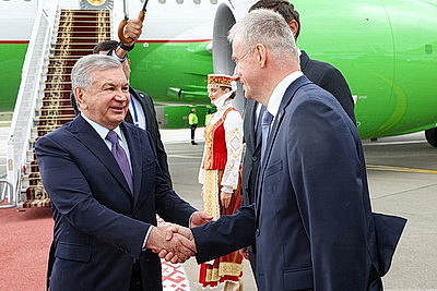 Президент Узбекистана прибыл в Беларусь с официальным визитом