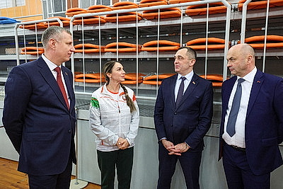 Крутой посетил Центр по прыжкам на батуте в Витебске