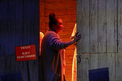 Спектакль \"Земля Эльзы\" прошел в Белорусском государственном молодежном театре