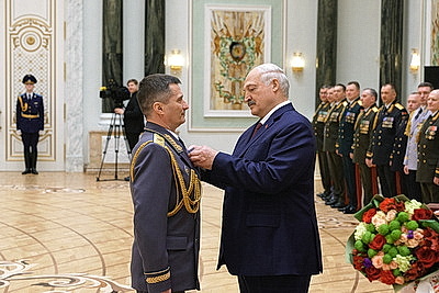 Праздник тех, кто является оплотом мира и стабильности. Лукашенко про День защитников Отечества и ВС