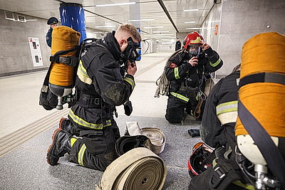 Ночные учения МЧС прошли на станции метро \"Аэродромная\" в Минске