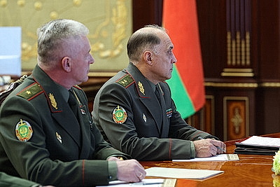 Лукашенко заслушал доклад по тематике плана строительства и развития Вооруженных Сил