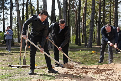 \"БлогБай. Маёвка\". Слет блогеров проходит в Лидском районе