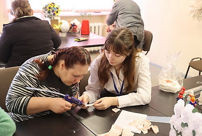 Колядки \"От всей души\" организовали профсоюзы в пансионате \"Загородный\" Гомельского района