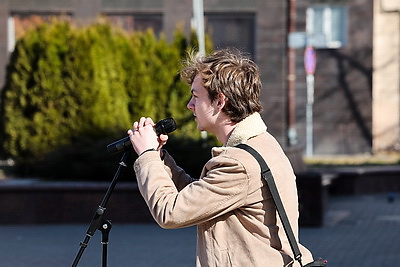 Моя страна. Мое будущее. Минская молодежь поздравила горожан с Днем Конституции