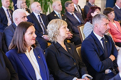 Люди разных профессий, но с общим подходом к делу. В Минске вручили госнаграды