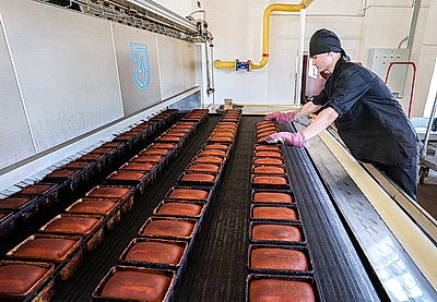 Для улучшения качества. На Оршанском хлебозаводе модернизировали линию производства хлеба