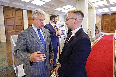 Выставка к 100-летию Фиделя Кастро открылась в Палате представителей