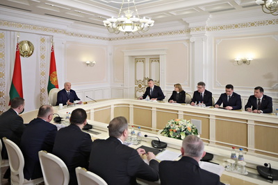 Где и как в Беларуси будут учить профессиям будущего? Вопрос стал темой совещания у Лукашенко