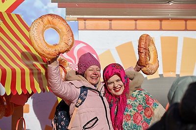 \"Это уже белорусский бренд\". Веселье на Масленицу в Минске