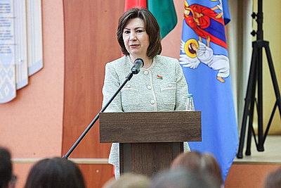 Диалоговая площадка \"Женщина в профессии: учим сердцем, вдохновляем примером\" прошла в гимназии №13 Минска