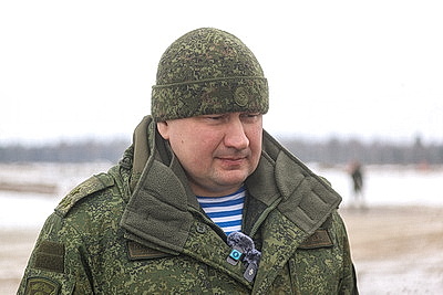 Десантники во время проверки ВС на Брестском полигоне выполняют стрельбы из различных видов оружия