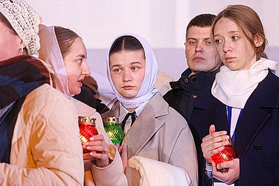 Православные верующие отмечают Пасху