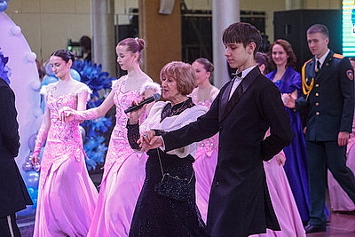 Бал-ассамблея \"Васильковая симфония\" состоялся в Гродно