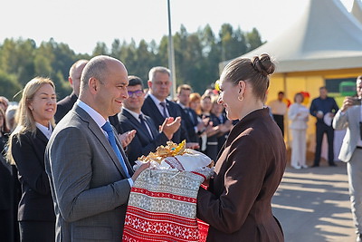 Высокотехнологичный бройлерный цех открыли на Витебской птицефабрике