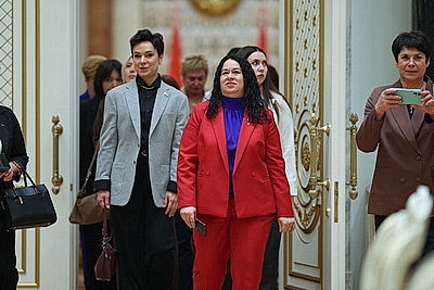 Представительницы сферы ЖКХ побывали с экскурсией во Дворце Независимости