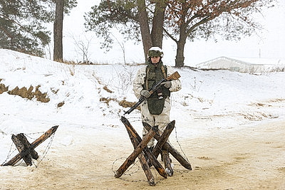 Атаки дронов, засады противника: с чем сталкиваются десантники во время проверки боеготовности ВС