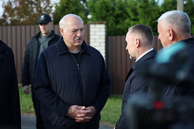 Лукашенко ознакомился с экспериментом по повышению плодородия почв