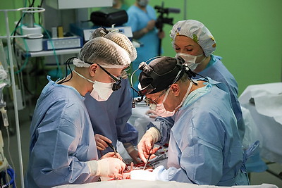 Белорусские кардиохирурги выполнили малышу уникальную высокотехнологичную операцию