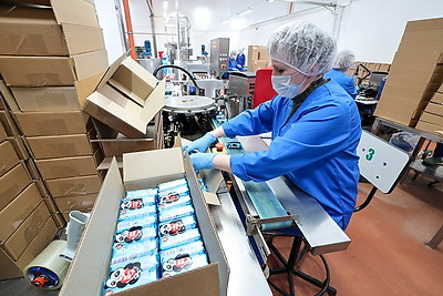 Перспективы развития молочного комбината и агропредприятия: Кочанова посетила Полоцкий район