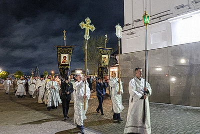 Православные верующие отмечают Пасху