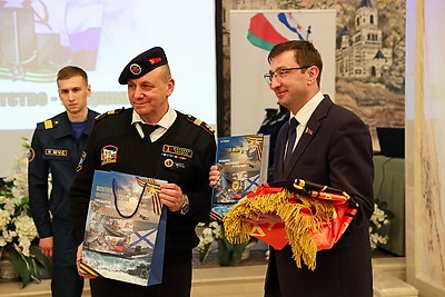 В крипту Всехсвятского храма заложили капсулы с землей и водой с мест гибели белорусов