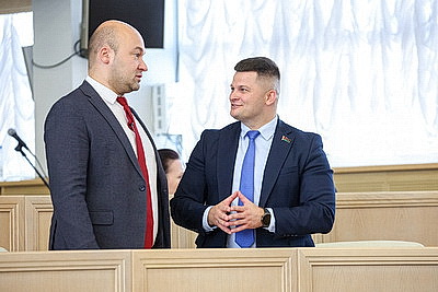 Заседание пятой сессии Совета Республики проходит в Минске