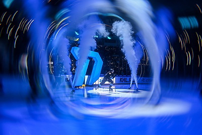 Минские динамовцы в овертайме дома уступили \"Авангарду\"