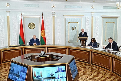 Техника, кадры и надежность сушильного хозяйства. Лукашенко назвал главные условия успеха уборочной