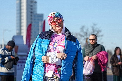 \"Заряд эндорфинами и цветы на финише\". \"Красивый забег\" прошел в Минске