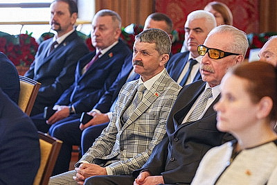 Люди разных профессий, но с общим подходом к делу. В Минске вручили госнаграды