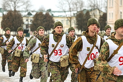 Уровень физподготовки проверяют у военнослужащих 11-й мехбригады