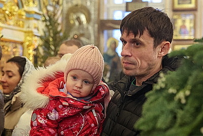 Тихая радость в шумном мире. Как минчане отмечают Рождество