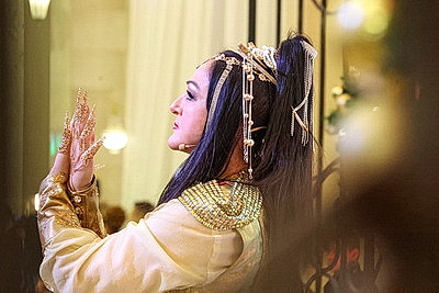 \"Хотя бы на миг почувствовать себя Золушкой, пусть и взрослой\". Большой театр встретил старый Новый год