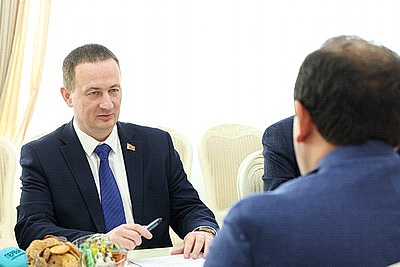 Турчин провел встречу с делегацией деловых кругов Узбекистана